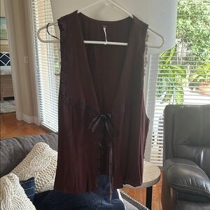 Brown Sleeveless Vest with Lace Trim
